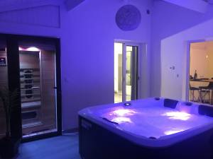 Villa Kiko, gite Sarlat, Love Room Dordogne, Gite Spa Privatif, Gite Jacuzzi Privatif