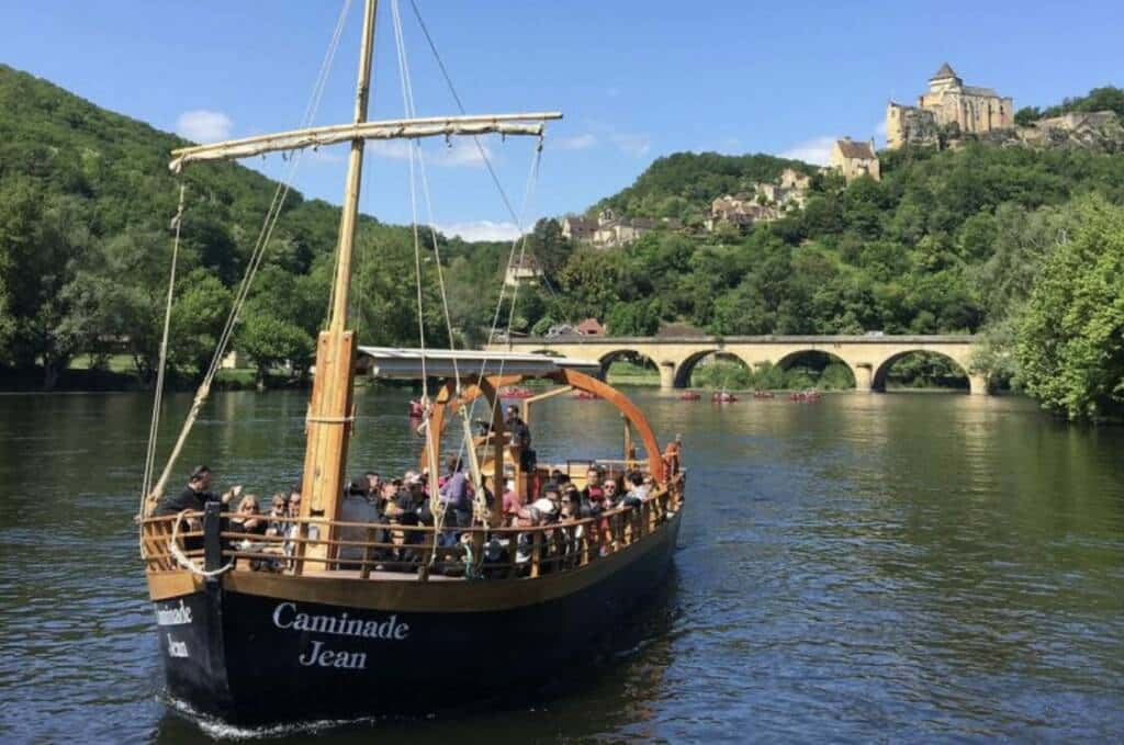 Balade en Bateau. Les Pépites du Périgord